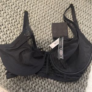 NWT Victoria’s Secret sheer bra 32ddd